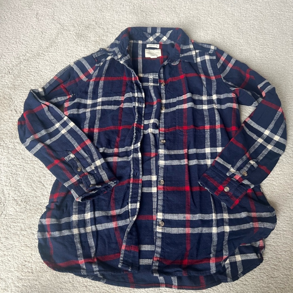 AE Women’s Plaid Button-Up Shirt